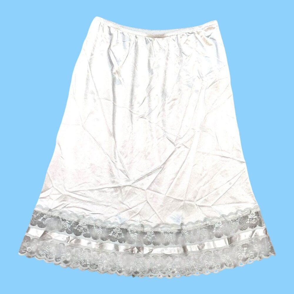 Vintage Taryn Alexander Silver Lace Trim Nylon Half Slip Medium RARE Union Made